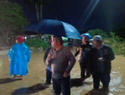 Tinjau Meluapnya Aek Haidupan Siwaluompu, Pemkab Tapanuli Utara Tetap Upayakan Percepatan Penanganan Normalisasi.