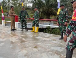 Dandim 0401/Muba Tinjau Pembangunan Jembatan di Desa Banjar Agung, Dorong Percepatan Infrastruktur Pedesaan